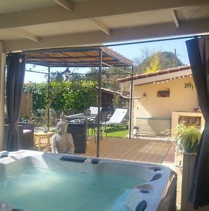 gite LAPAZ/jacuzzi privé/piscine Draguignan Exterior photo
