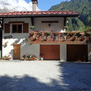 Appartement Chalets Pyrene Mont-Blanc à Chamonix Exterior photo