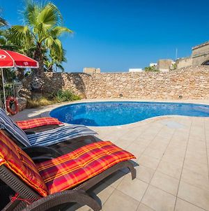 Villa Sunset - Holiday Farmhouse With Large Private Pool In Island Of Gozo à In-In-Nadur Exterior photo