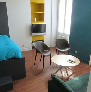Appartement Préférence - Hypercentre avec parking privé gratuit et lit Queen size à Poitiers Exterior photo