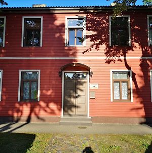 Aparthotel Dzintari à Ventspils Exterior photo
