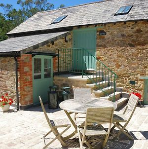 Granary At Trewerry Cottages - Away From It All, Close To Everywhere New Quay Exterior photo