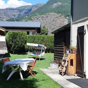 Appartement Studio au pied des montagnes à Le Bourg-dʼOisans Exterior photo