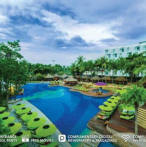 Hard Rock Hotel Pattaya - Sha Extra Plus Exterior photo