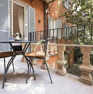 Holiday Apartment Bernini Near The Trevi Fountain - 4 Bedroom Rome Exterior photo