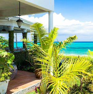 Four Bedroom Oceanfront Villa Nassau Exterior photo