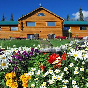 A Taste Of Alaska Lodge Fairbanks Exterior photo