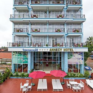 Annecy Hotel Vang Vieng Exterior photo