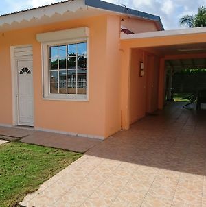 House With 2 Rooms In Port-Louis, With And Enclosed Garden - 800 M Fro Exterior photo