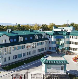 Hotel Yubileynaya Ioujno-Sakhalinsk Exterior photo