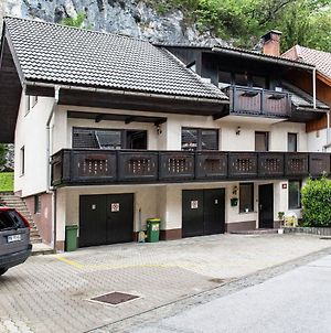 Castle Way Apartments Tamy Bled Exterior photo