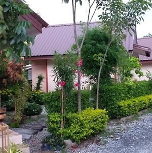Numhom Resort Ban Nong Chum Saeng Exterior photo