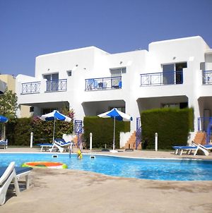 Appartement Blue Oasis Gardens à Limassol Exterior photo