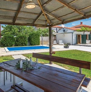 Nice Home In Pula With 3 Bedrooms, Wifi And Outdoor Swimming Pool Exterior photo
