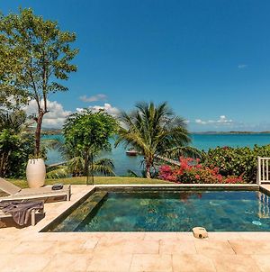 Villa Cerisier piscine et vue imprenable sur la mer Le François Exterior photo