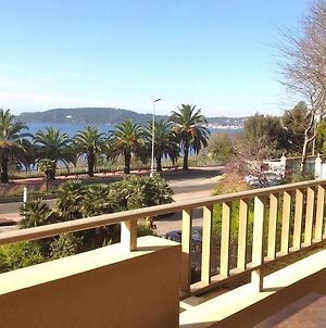 Appartement Les Rochers sur la mer à Toulon Exterior photo