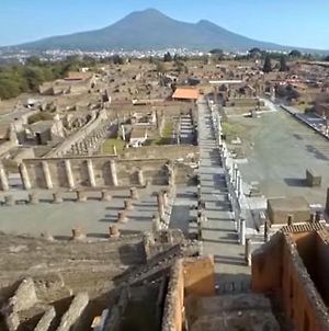 Pompei City Central Atmosphere Exterior photo