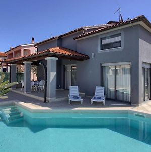 Charming Villa Verde With Private Pool In Pula Exterior photo