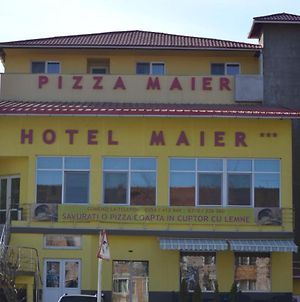 Hotel Maier Hunedoara Exterior photo