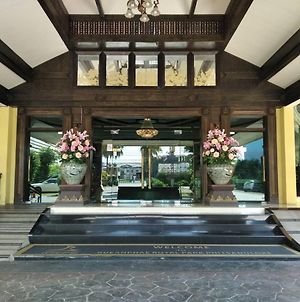 Ruean Phae Royal Park Hotel Phitsanulok Exterior photo