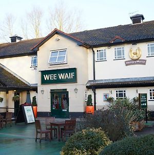 The Wee Waif Reading Exterior photo