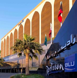 Radisson Blu Hotel, Riyad Exterior photo