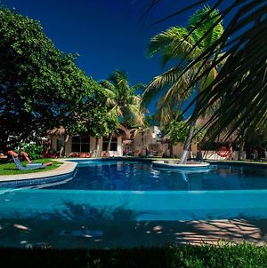 Hotel Paradise Suites Isla Mujeres Exterior photo