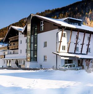 Hôtel Valluga à Sankt Anton am Arlberg Exterior photo