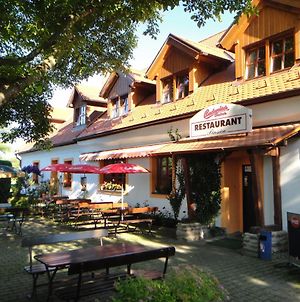 Pension&Restaurant U Koňské dráhy Holkov Velešín Exterior photo