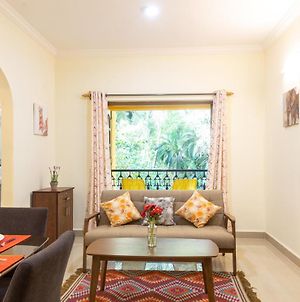 2 Bhk And Studio Apartments In Candolim, Casa Stay Exterior photo