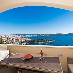 Apartment Marijan - beautiful view Trogir Exterior photo