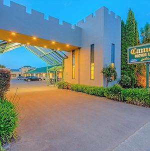 Camelot Motor Lodge And Conference Centre Palmerston North Exterior photo