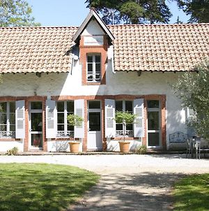 Villa traditionnelle au coeur du bois de la chaise Noirmoutier-en-l'Île Exterior photo