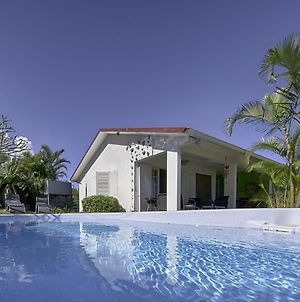 Villa Ti caz do miel avec piscine et bassin à remous au Tampon pour 10 personnes Le Tampon Exterior photo