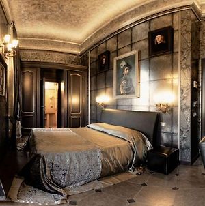 Hôtel Antica Dimora Delle Cinque Lune à Rome Room photo