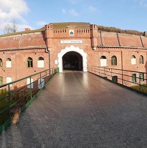 Auberge de jeunesse Twierdza Torun - Fort IV Exterior photo