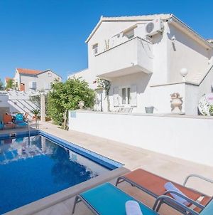 Family Friendly Apartments With A Swimming Pool Supetar, Brac - 16774 Exterior photo
