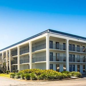 Baymont Inn And Suites Pensacola Exterior photo