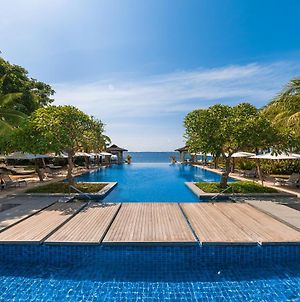 Crimson Resort And Spa - Mactan Island, Cebu Exterior photo