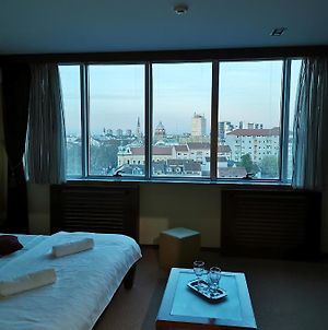 Appartement Panorama Apartman à Novi Sad Exterior photo