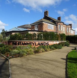 Hôtel The Stanneylands à Wilmslow Exterior photo