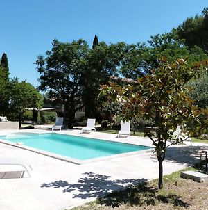 Villa Le Mas du Lac à Saint-Rémy-de-Provence Exterior photo
