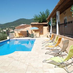 Villa de 3 chambres avec vue sur la ville piscine privee et jardin clos a Callas Exterior photo