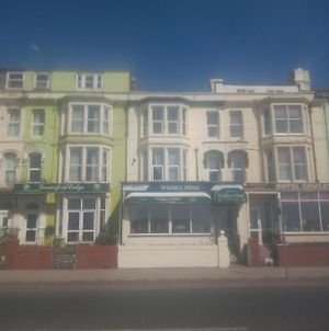 Wallace Hotel Blackpool Exterior photo