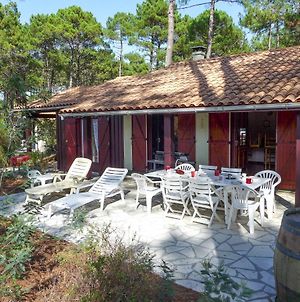 Holiday Home Les Sylvaines Carcans Exterior photo