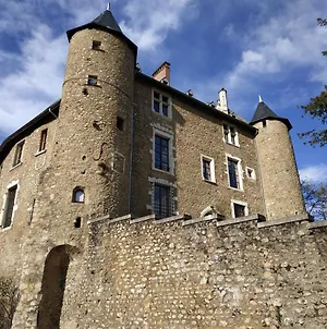 Appartement château Uriage-Chamrousse Saint-Martin-dʼUriage Exterior photo