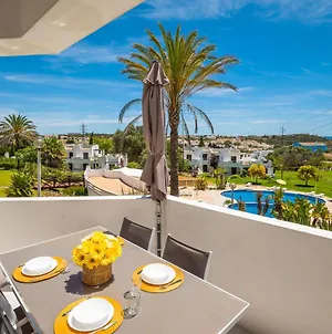 Albufeira 2-Bedroom Apartment With Pool View Exterior photo