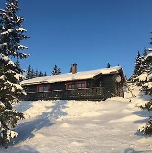Centrally Located Cottage At Sjusjoen Ski Center Exterior photo