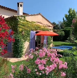 Beautiful Villa Near Valbonne With Garden Villeneuve-Loubet Exterior photo