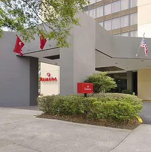 Ramada By Wyndham Augusta Downtown Hotel & Conference Center Exterior photo